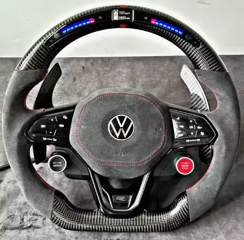 Carbon volan z airbagom in LED displayom za Volkswagen/ Golf 8 (F1 model)